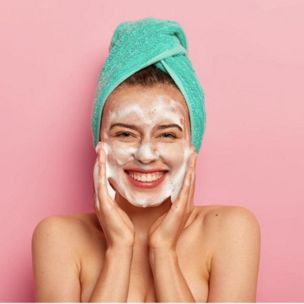 Best Practices For Washing Your Face: What To Do And Avoid