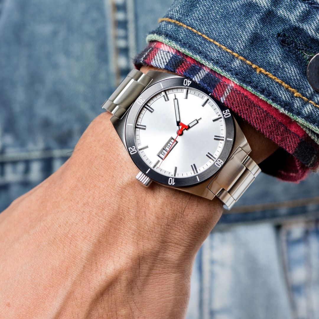 5 Amazing Men's Watches Under $100