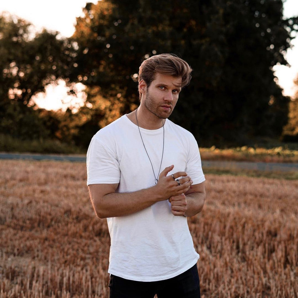 5 Casual Outfits For Guys With T-shirt #tshirt #outftis #mensfashion