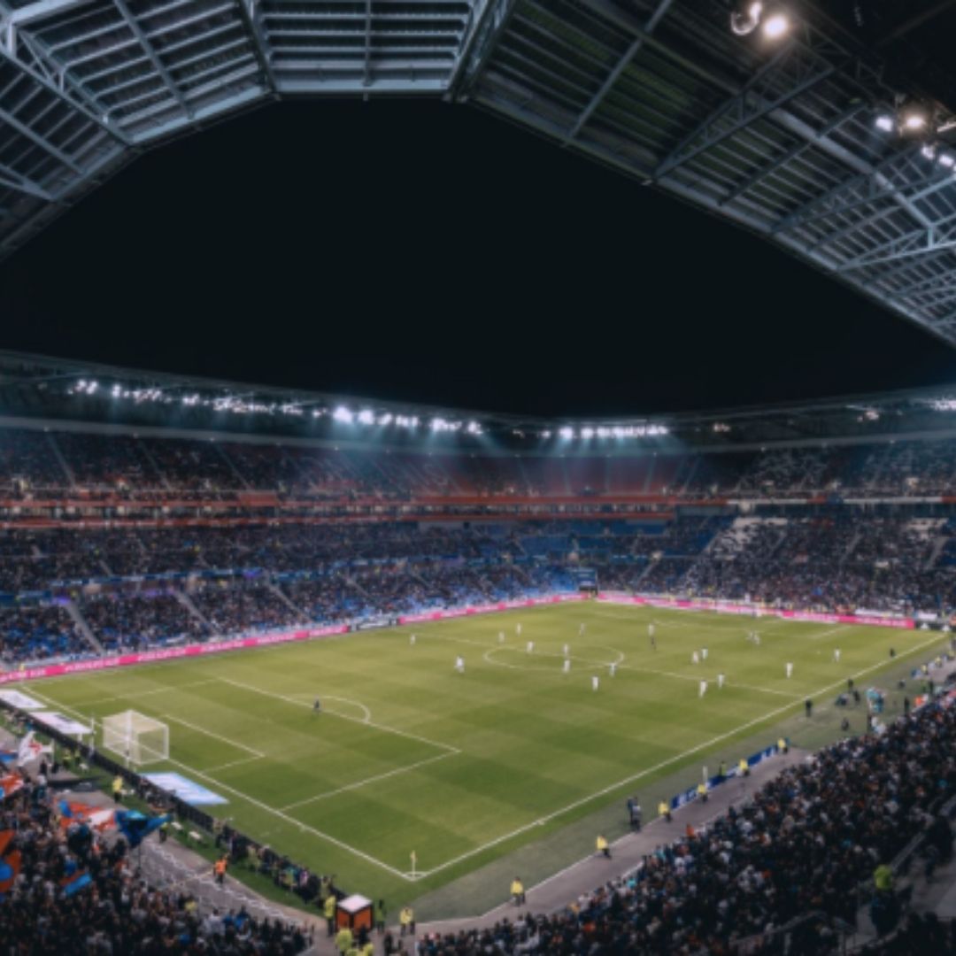 Are Premier League Pitches The Same Size?