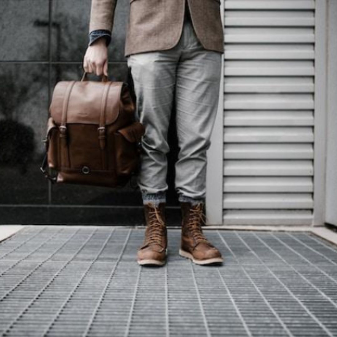 How Men Choose The Best Canvas Backpack For Their Style: The Complete Guide