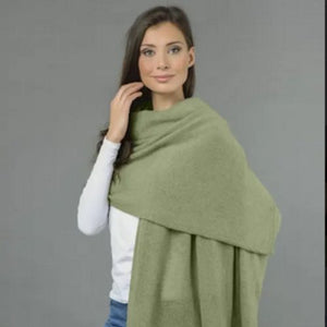 5 Fashionable Ways To Wear Cashmere Wraps