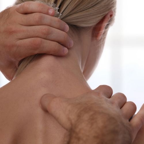 4 Signs you Need Chiropractic Treatment for a Pinched Nerve