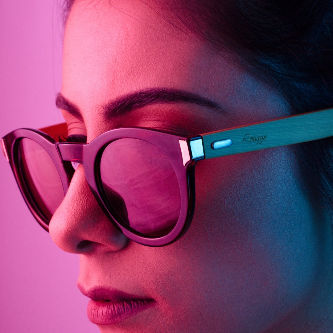 Choosing Sunglasses That Your Girlfriend Will Love