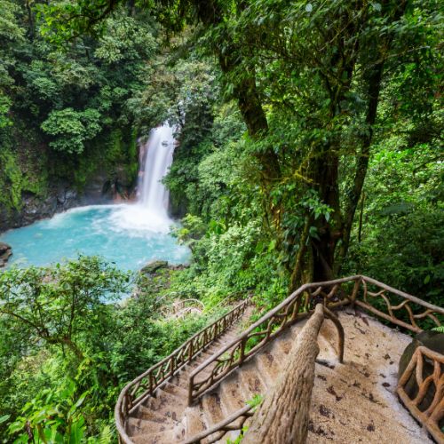 Why Should You Move to Costa Rica?