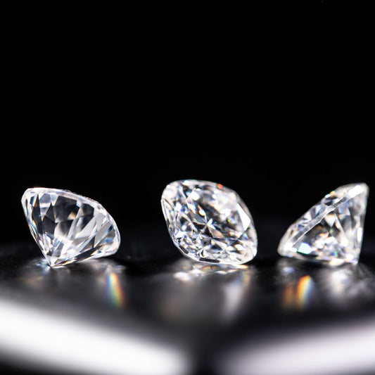 Diamonds vs Moissanite