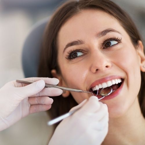 What Is The Difference Between A Dentist And A Cosmetic Dentist?
