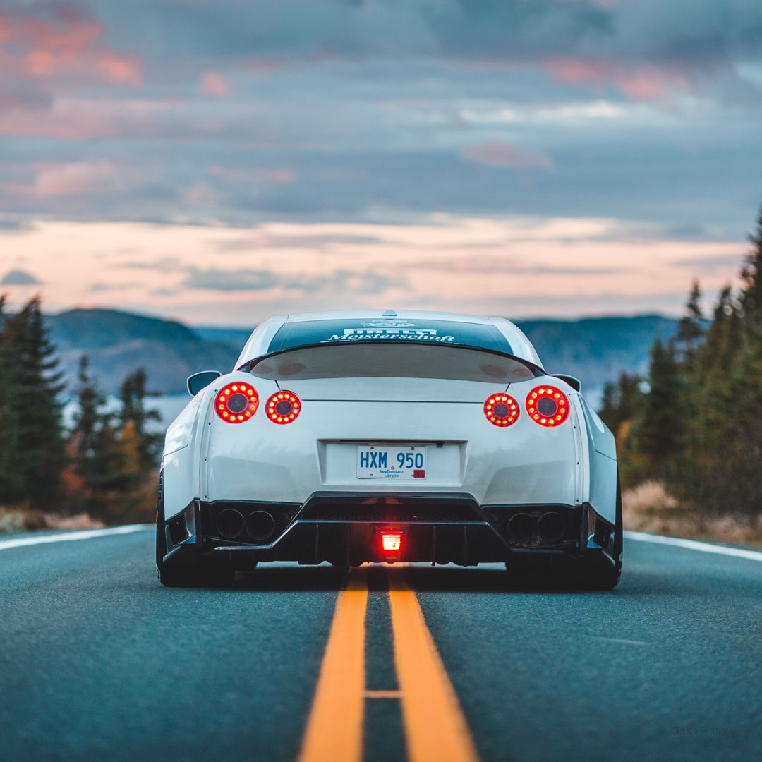 Exporting Luxury Cars From the UK
