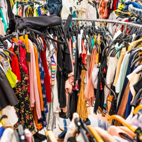 FAST FASHION