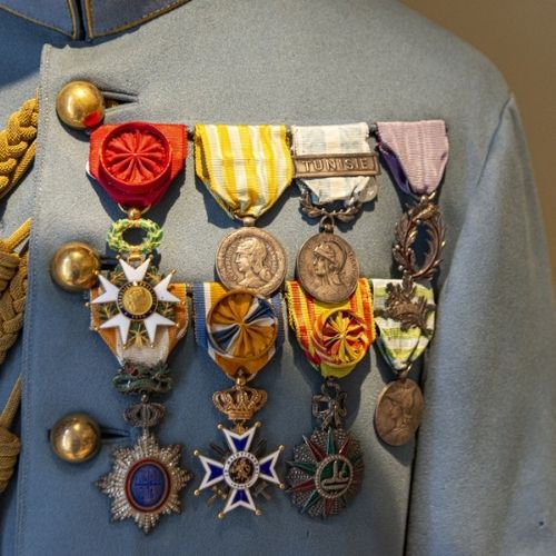 Find High-Quality Military Shadow Boxes