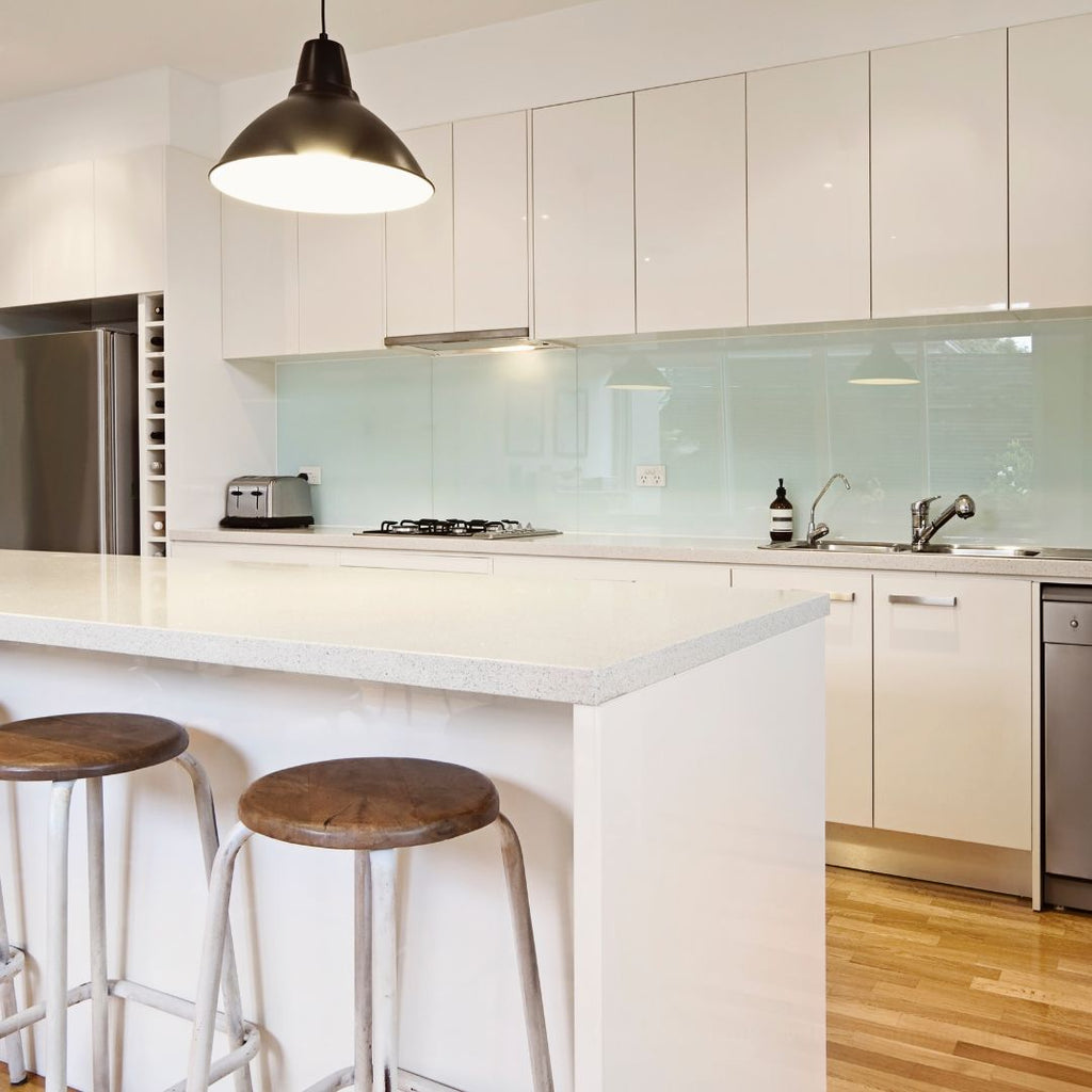 Maximising Small Kitchens: The Benefits of Glass Splashbacks