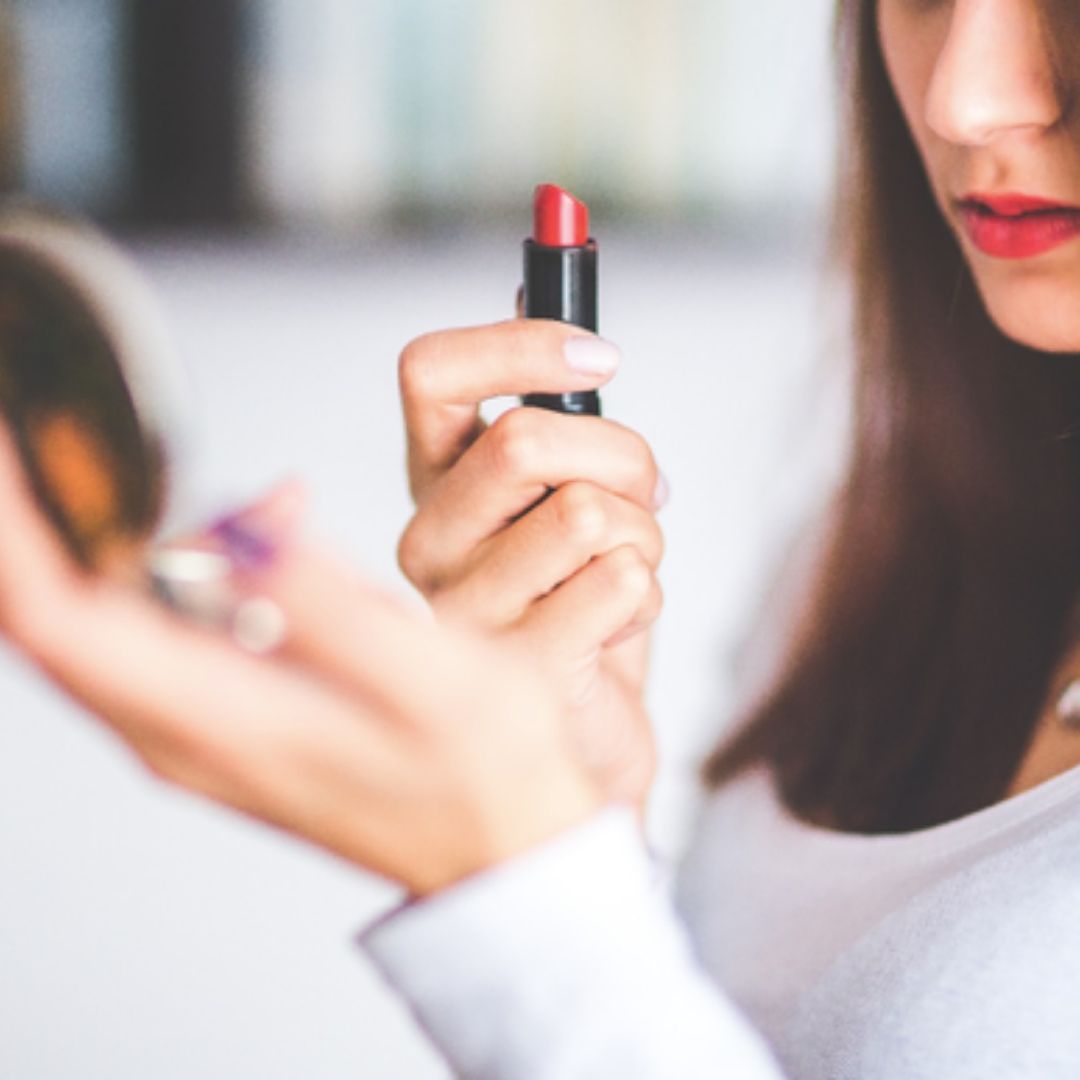 HOW TO CHOOSE THE RIGHT MAKEUP FOR YOUR SKIN TONE