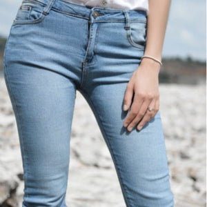 How to Choose Skinny Leg Jeans for Women