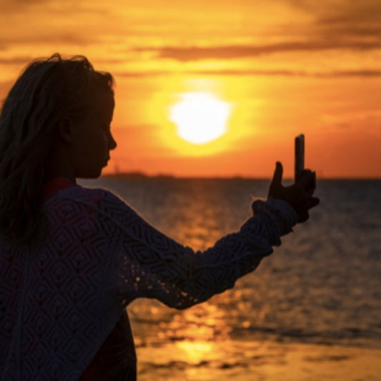 How to Take Photos of Yourself When Traveling Alone: The Best Tips