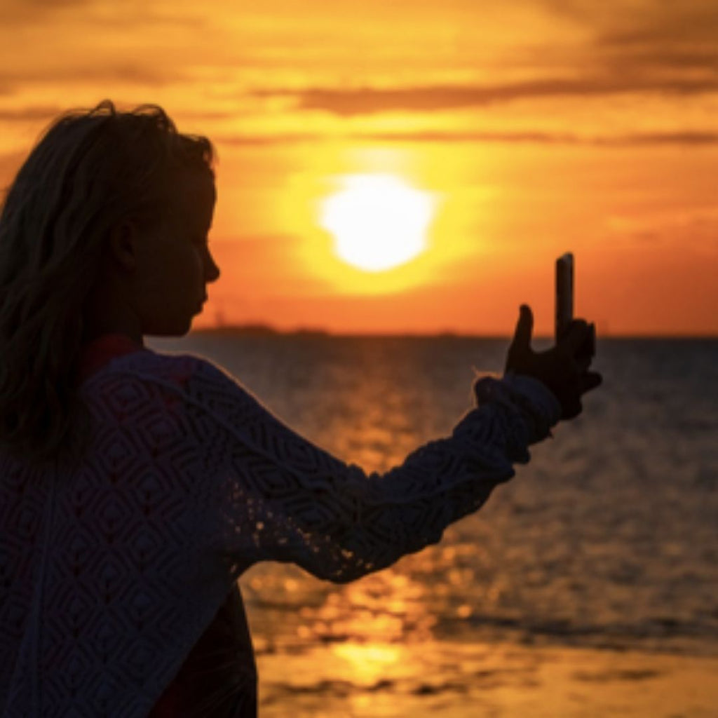 How to Take Photos of Yourself When Traveling Alone: The Best Tips