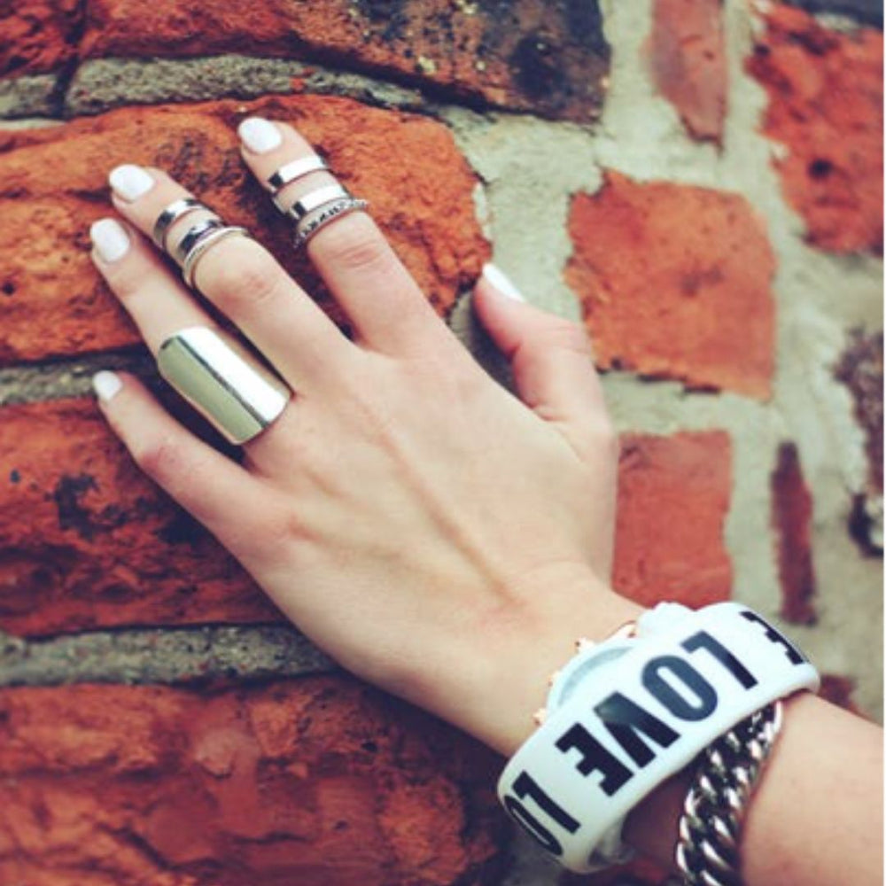How to Transform Your Style with Accessories