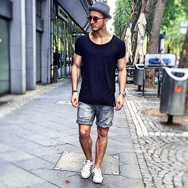 10 Ways To Wear Your T-shirt With Shorts