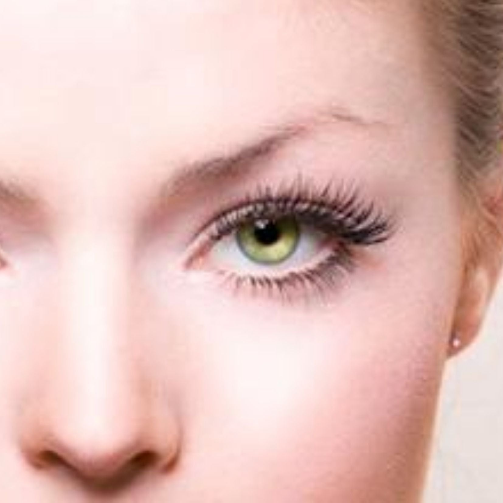 What You Need to Know Before Booking Your Lash Extensions Las Vegas Professional