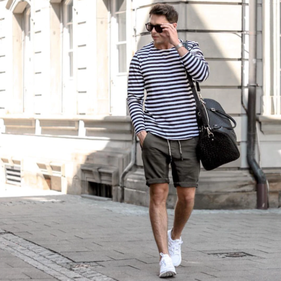 5 Stripped T-shirt Outfits For Men