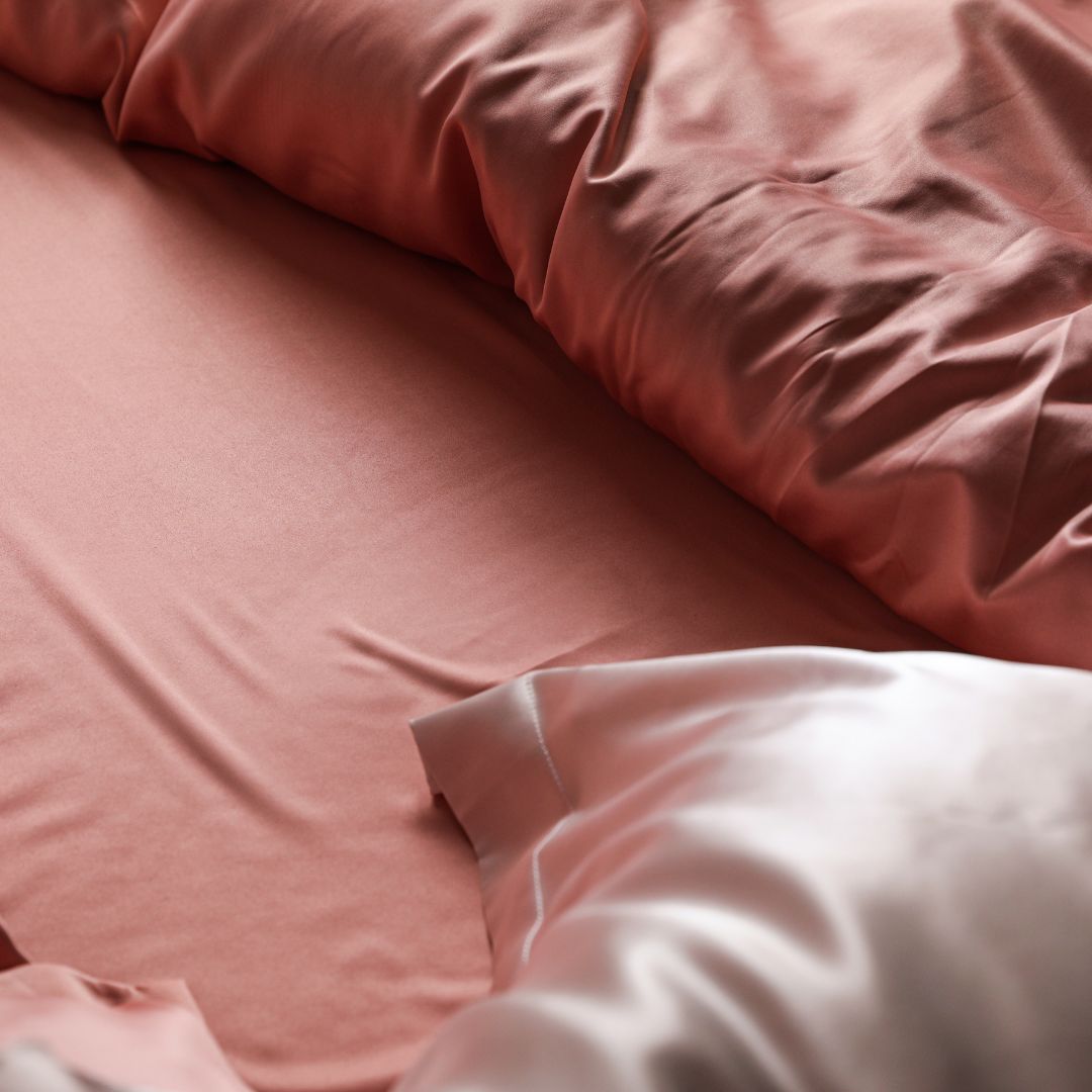 CAN A PILLOWCASE MADE FROM SILK BE GOOD FOR YOUR SKIN?
