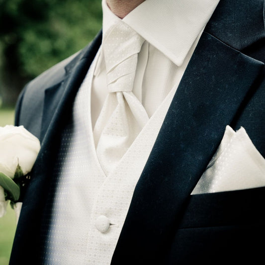 The Ultimate Man’s Guide To A Trendy 2019 Wedding
