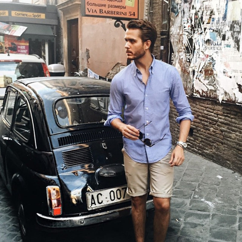 Looking for some amazing summer travel outfits for men? Look no further. We've curated 5 amazing travel outfits to help you look good. #travel #outfits #street #style #mens #fashion  