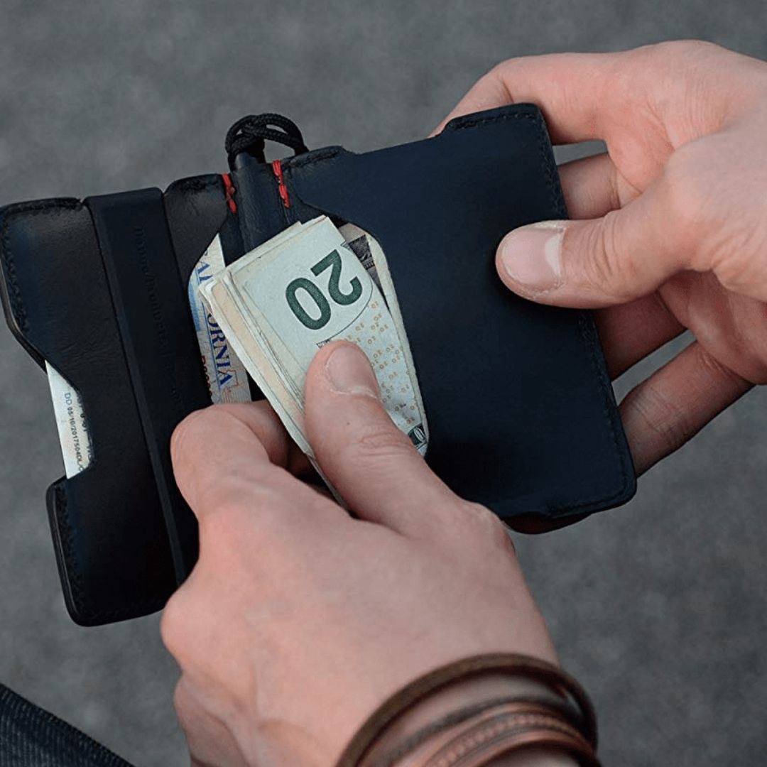 Why You Should Slim Down your Wallet – LIFESTYLE BY PS