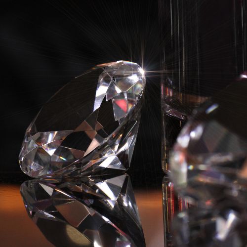 Differences Between Lab-grown Diamonds and Natural Diamonds