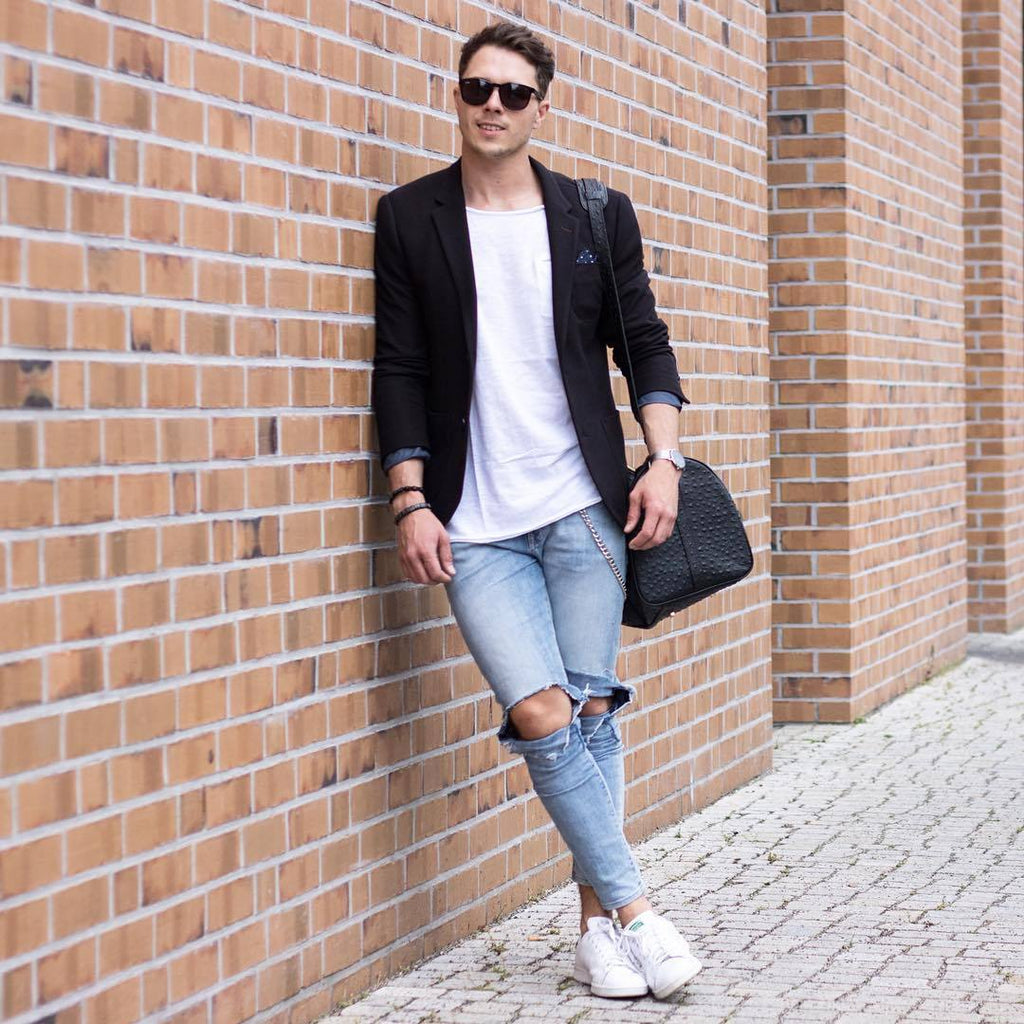How To Dress Up Your Ripped Jeans