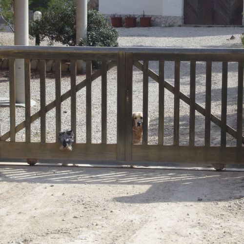 Powder Coated Metal Gates