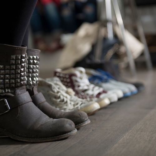 Various Facts That you should remind yourselves while shoe shopping