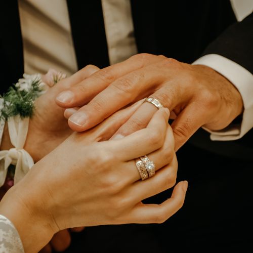 A Groom's Guide to Picking the Perfect Wedding Ring